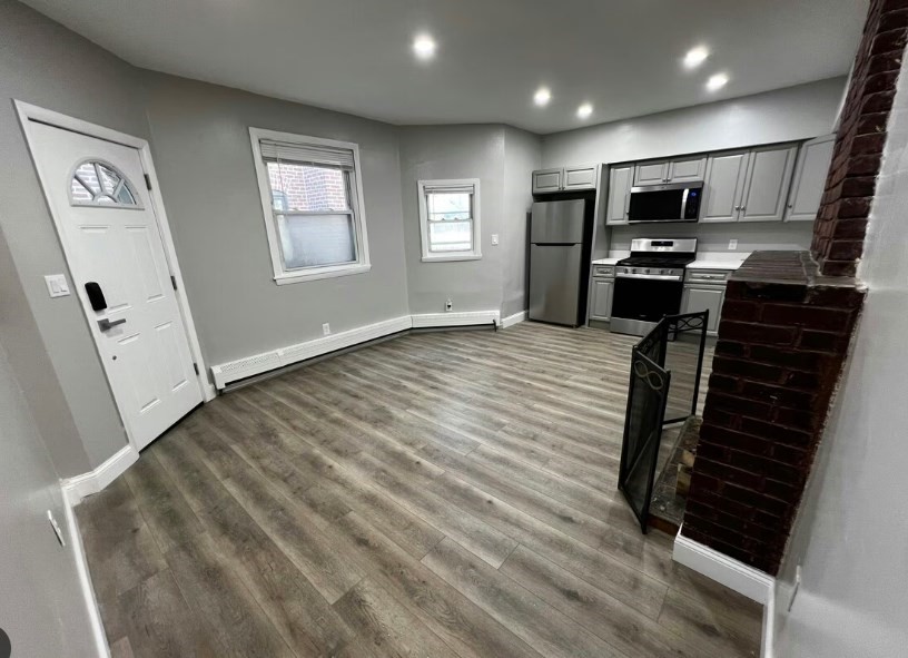 95 Norfolk St, Boston, Massachusetts, 2 Bedrooms Bedrooms, 4 Rooms Rooms,1 BathroomBathrooms,Residential Lease,For Rent,Norfolk St,73477166