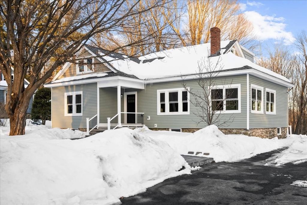 270 Brattle St, Holden, Massachusetts, 4 Bedrooms Bedrooms, 8 Rooms Rooms,2 BathroomsBathrooms,Residential,For Sale,Brattle St,73477187