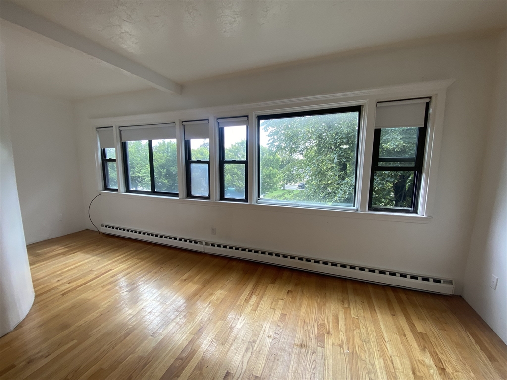 1512 Columbia Road, Boston, Massachusetts, 1 Bedroom Bedrooms, 3 Rooms Rooms,1 BathroomBathrooms,Residential Lease,For Rent,Columbia Road,73477246