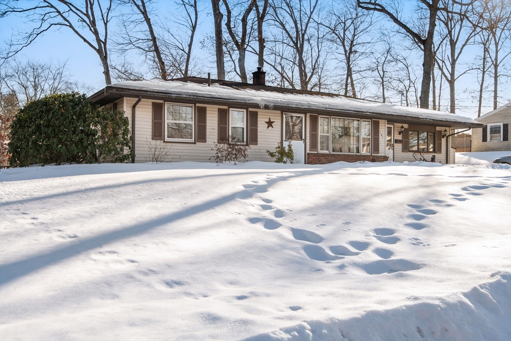 101 Regent Rd, Brockton, Massachusetts, 3 Bedrooms Bedrooms, 6 Rooms Rooms,1 BathroomBathrooms,Residential,For Sale,Regent Rd,73477305