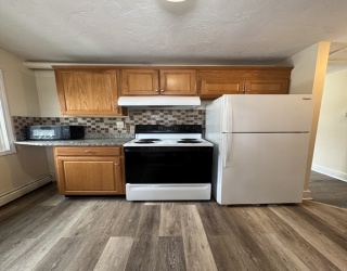 40 E. Water St, Rockland, Massachusetts, 2 Bedrooms Bedrooms, 5 Rooms Rooms,1 BathroomBathrooms,Residential Lease,For Rent,E. Water St,73477346