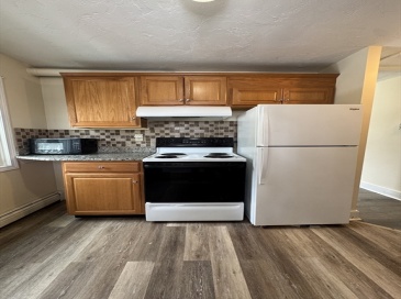 40 E. Water St, Rockland, Massachusetts, 2 Bedrooms Bedrooms, 5 Rooms Rooms,1 BathroomBathrooms,Residential Lease,For Rent,E. Water St,73477346 40 E. Water St, Rockland, Massachusetts, 2 Bedrooms Bedrooms, 5 Rooms Rooms,1 BathroomBathrooms,Residential Lease,For Rent,E. Water St,73477346