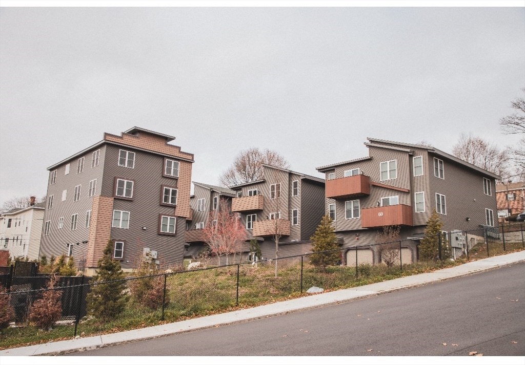 54 Richards St, Worcester, Massachusetts, 3 Bedrooms Bedrooms, 5 Rooms Rooms,2 BathroomsBathrooms,Residential,For Sale,Richards St,73387737