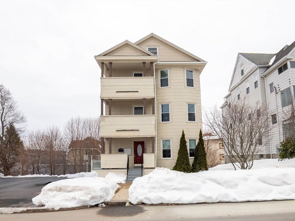 82 Tower St, Worcester, Massachusetts, 2 Bedrooms Bedrooms, 6 Rooms Rooms,1 BathroomBathrooms,Residential Lease,For Rent,Tower St,73477358