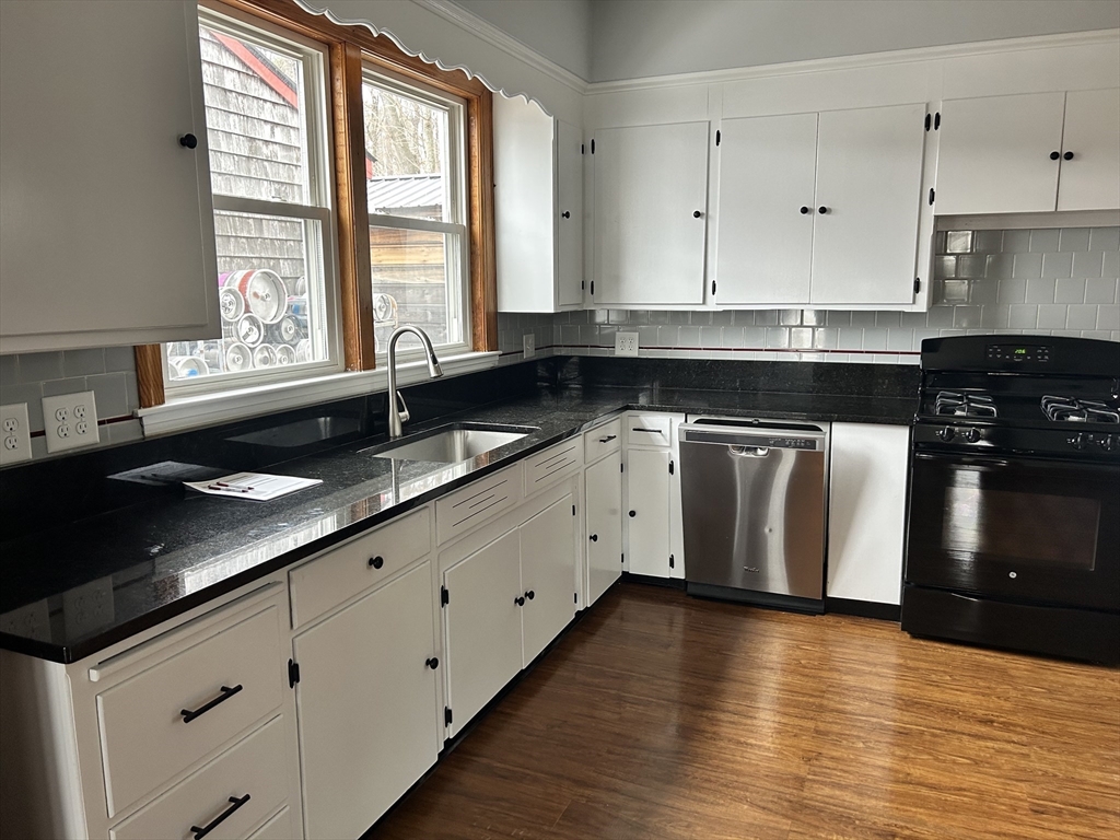 43 Depot Street, Milford, Massachusetts, 3 Bedrooms Bedrooms, 6 Rooms Rooms,1.5 BathroomsBathrooms,Residential Lease,For Rent,Depot Street,73477373