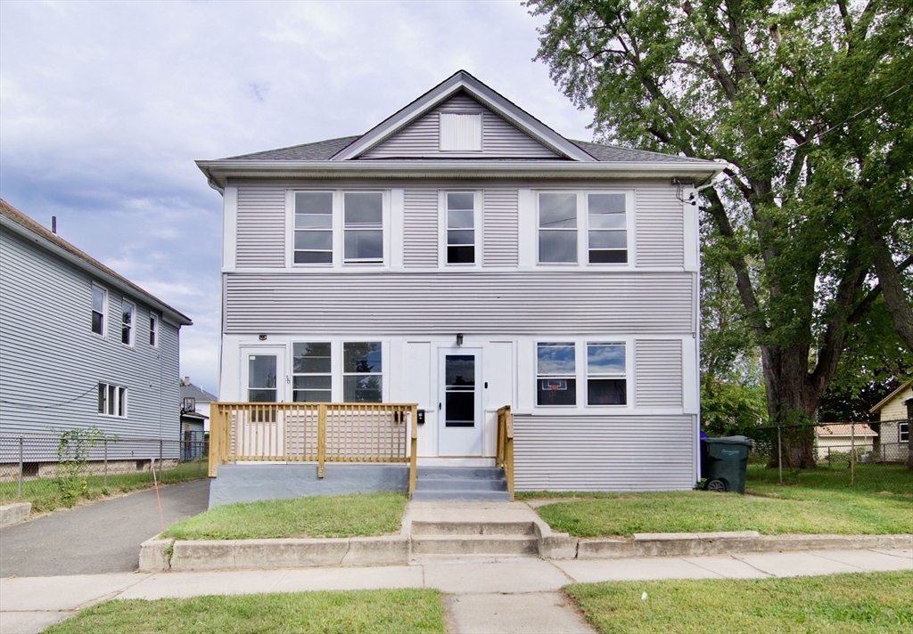 36 Montcalm, Springfield, Massachusetts, 2 Bedrooms Bedrooms, 5 Rooms Rooms,1 BathroomBathrooms,Residential Lease,For Rent,Montcalm,73477395