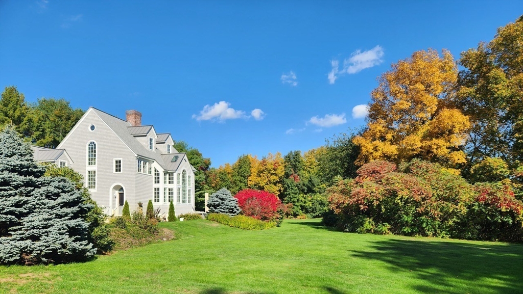 11 Low St, Newbury, Massachusetts, 1 Bedroom Bedrooms, 3 Rooms Rooms,1 BathroomBathrooms,Residential Lease,For Rent,Low St,73459506