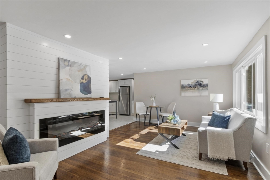 68 East St, Hanover, Massachusetts, 3 Bedrooms Bedrooms, 5 Rooms Rooms,2 BathroomsBathrooms,Residential,For Sale,East St,73477443