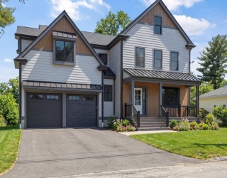 19 Mason Road, Needham, Massachusetts, 6 Bedrooms Bedrooms, 14 Rooms Rooms,5.5 BathroomsBathrooms,Residential,For Sale,Mason Road,73477451