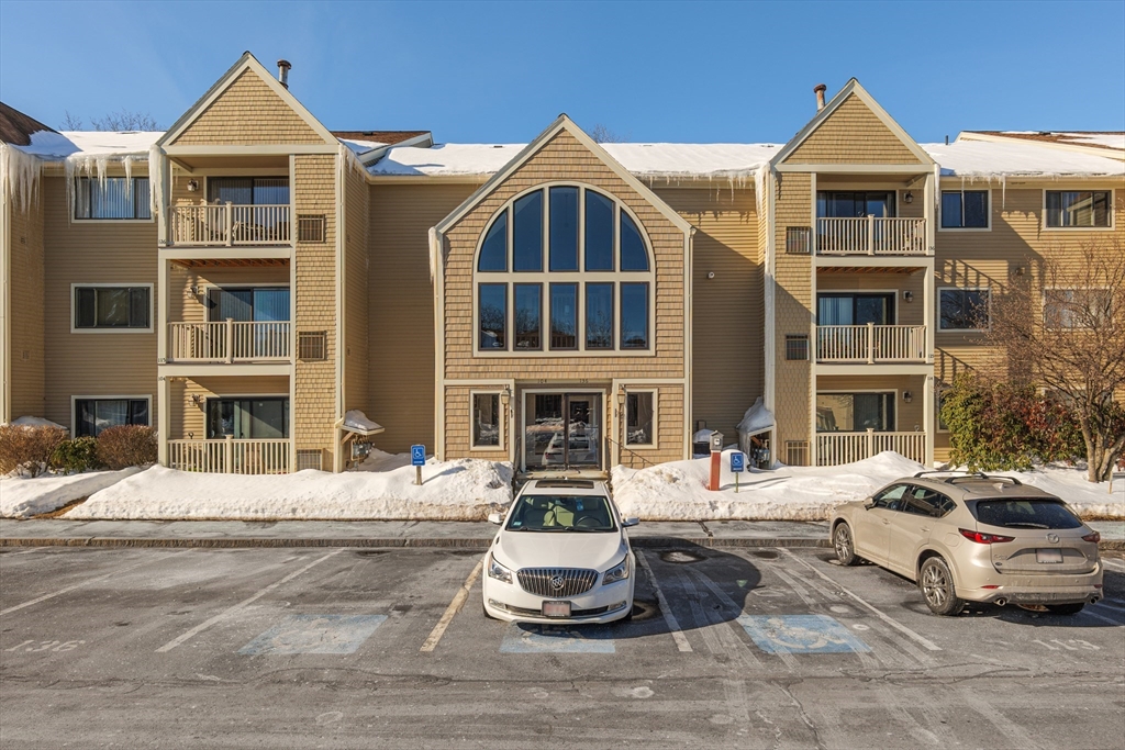 109 Hunters Run Place, Haverhill, Massachusetts, 1 Bedroom Bedrooms, 4 Rooms Rooms,1 BathroomBathrooms,Residential Lease,For Rent,Hunters Run Place,73477452