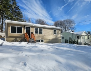 8 Sussex Ln, Worcester, Massachusetts, 4 Bedrooms Bedrooms, 7 Rooms Rooms,2 BathroomsBathrooms,Residential,For Sale,Sussex Ln,73477491