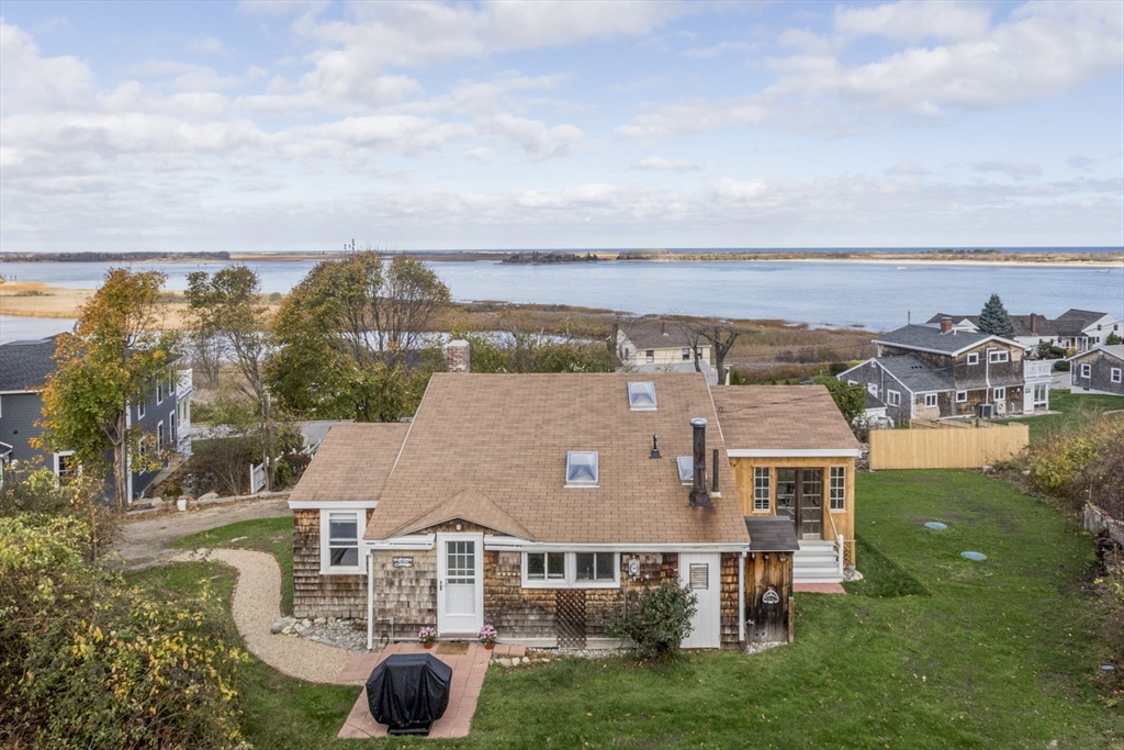 43 Bayview Road, Ipswich, Massachusetts, 2 Bedrooms Bedrooms, 5 Rooms Rooms,1 BathroomBathrooms,Residential Lease,For Rent,Bayview Road,73477495