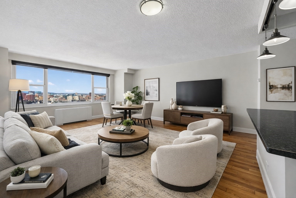 151 Tremont St, Boston, Massachusetts, 2 Bedrooms Bedrooms, 4 Rooms Rooms,2 BathroomsBathrooms,Residential Lease,For Rent,Tremont St,73477514