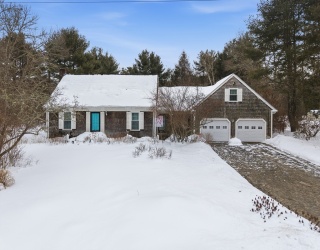 18 Wordell St, Rochester, Massachusetts, 3 Bedrooms Bedrooms, 7 Rooms Rooms,2.5 BathroomsBathrooms,Residential,For Sale,Wordell St,73477526