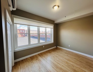 158 Main, Greenfield, Massachusetts, 2 Bedrooms Bedrooms, 4 Rooms Rooms,1 BathroomBathrooms,Residential Lease,For Rent,Main,73477531