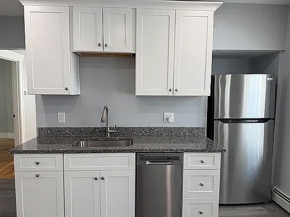 3 Cohasset Street, Worcester, Massachusetts, 2 Bedrooms Bedrooms, 4 Rooms Rooms,2 BathroomsBathrooms,Residential Lease,For Rent,Cohasset Street,73477549