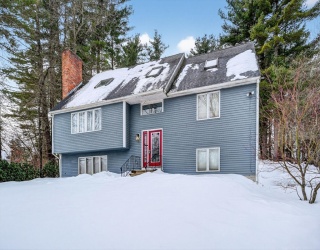 106 School St, Northborough, Massachusetts, 3 Bedrooms Bedrooms, 8 Rooms Rooms,2 BathroomsBathrooms,Residential,For Sale,School St,73477591