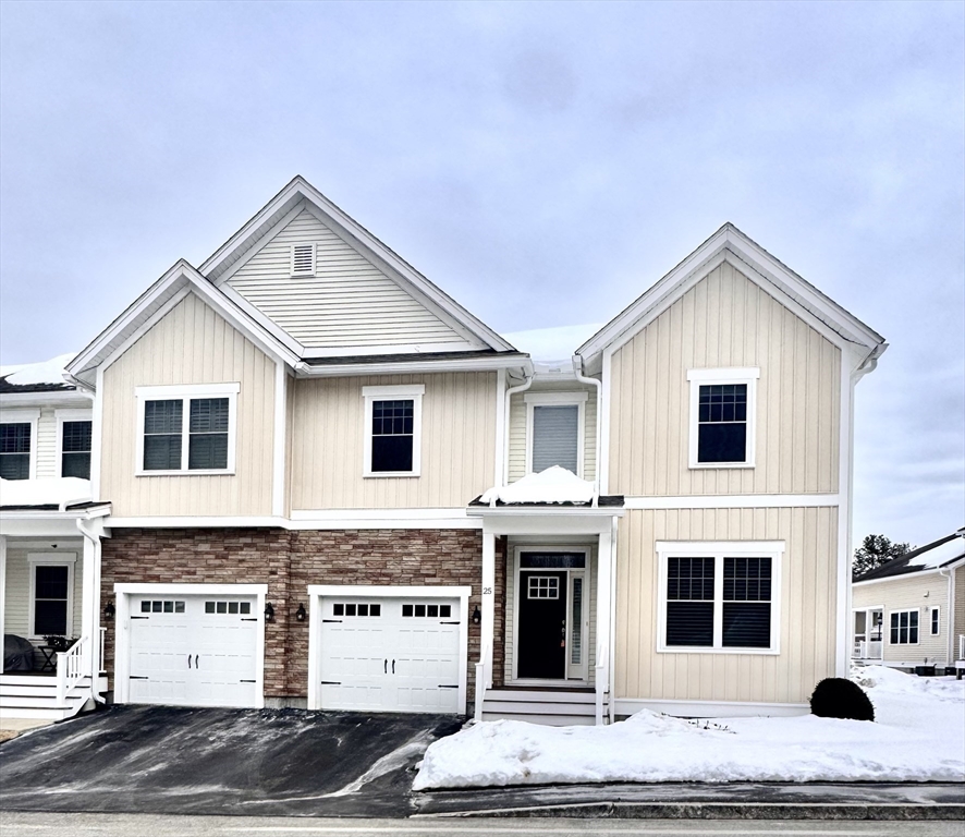 100 Baldwin Ave, Woburn, Massachusetts, 3 Bedrooms Bedrooms, 7 Rooms Rooms,2.5 BathroomsBathrooms,Residential Lease,For Rent,Baldwin Ave,73477502