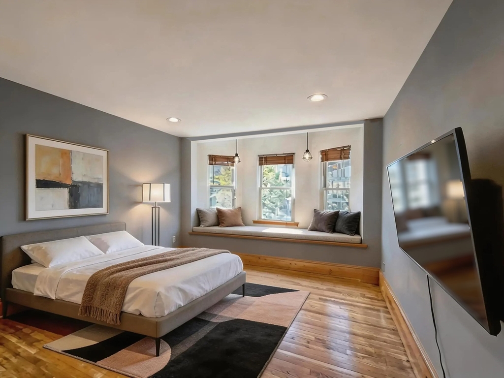 148 Berkshire St, Cambridge, Massachusetts, 1 Bedroom Bedrooms, 3 Rooms Rooms,1 BathroomBathrooms,Residential,For Sale,Berkshire St,73477640