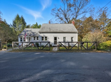 376 Northwest Rd, Westhampton, Massachusetts, 2 Bedrooms Bedrooms, 7 Rooms Rooms,2 BathroomsBathrooms,Residential,For Sale,Northwest Rd,73467436 376 Northwest Rd, Westhampton, Massachusetts, 2 Bedrooms Bedrooms, 7 Rooms Rooms,2 BathroomsBathrooms,Residential,For Sale,Northwest Rd,73467436