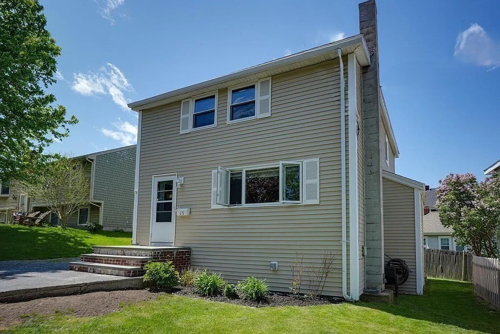 15 Lincoln Ave, Hull, Massachusetts, 3 Bedrooms Bedrooms, 6 Rooms Rooms,2 BathroomsBathrooms,Residential,For Sale,Lincoln Ave,73477730