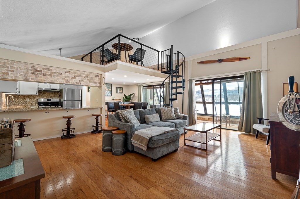 7 Eaglehead Ter, Shrewsbury, Massachusetts, 2 Bedrooms Bedrooms, 5 Rooms Rooms,2 BathroomsBathrooms,Residential,For Sale,Eaglehead Ter,73477739