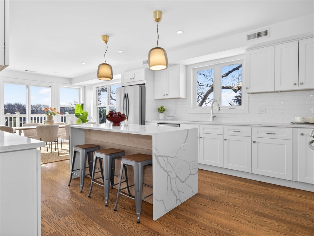 25 Cranston St, Boston, Massachusetts, 3 Bedrooms Bedrooms, 6 Rooms Rooms,2 BathroomsBathrooms,Residential,For Sale,Cranston St,73477731