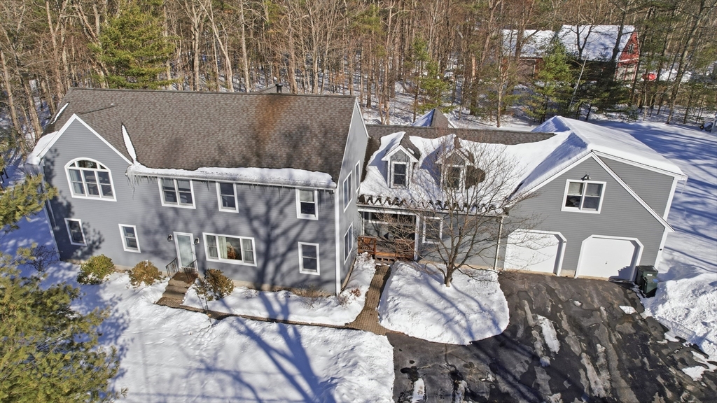 15 Gilson Road, Groton, Massachusetts, 5 Bedrooms Bedrooms, 11 Rooms Rooms,4 BathroomsBathrooms,Residential,For Sale,Gilson Road,73477679