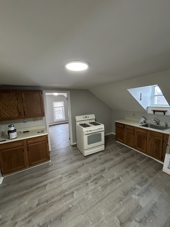 110 Chase Ave, Webster, Massachusetts, 1 Bedroom Bedrooms, 4 Rooms Rooms,1 BathroomBathrooms,Residential Lease,For Rent,Chase Ave,73477791