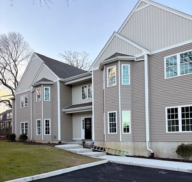 2 S Spooner St, Plymouth, Massachusetts, 2 Bedrooms Bedrooms, 4 Rooms Rooms,2 BathroomsBathrooms,Residential,For Sale,S Spooner St,73477792