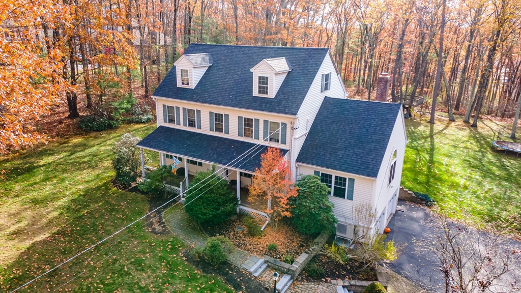 120 Robbs Hill Road, Lunenburg, Massachusetts, 4 Bedrooms Bedrooms, 7 Rooms Rooms,2.5 BathroomsBathrooms,Residential,For Sale,Robbs Hill Road,73477801