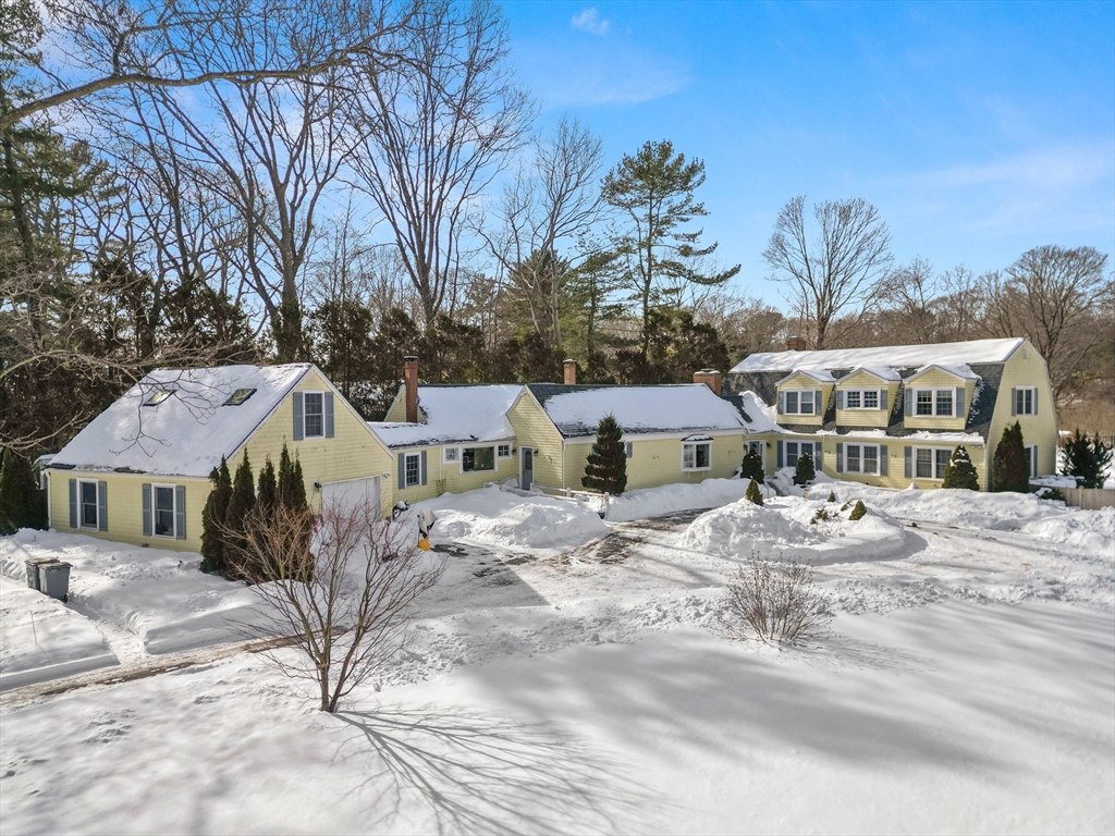 25 Masconomo St, Manchester, Massachusetts, 5 Bedrooms Bedrooms, 13 Rooms Rooms,4 BathroomsBathrooms,Residential,For Sale,Masconomo St,73477686