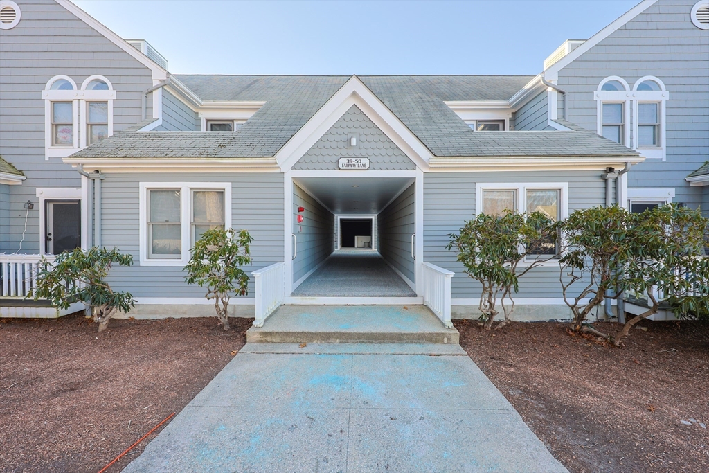 43 Fairway Ln, Blackstone, Massachusetts, 2 Bedrooms Bedrooms, 4 Rooms Rooms,1 BathroomBathrooms,Residential,For Sale,Fairway Ln,73465169