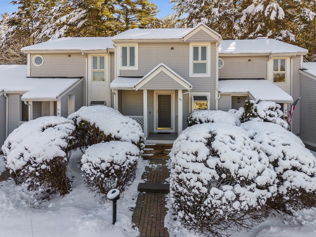 925 Crane Ave S, Taunton, Massachusetts, 2 Bedrooms Bedrooms, 6 Rooms Rooms,1.5 BathroomsBathrooms,Residential,For Sale,Crane Ave S,73471449