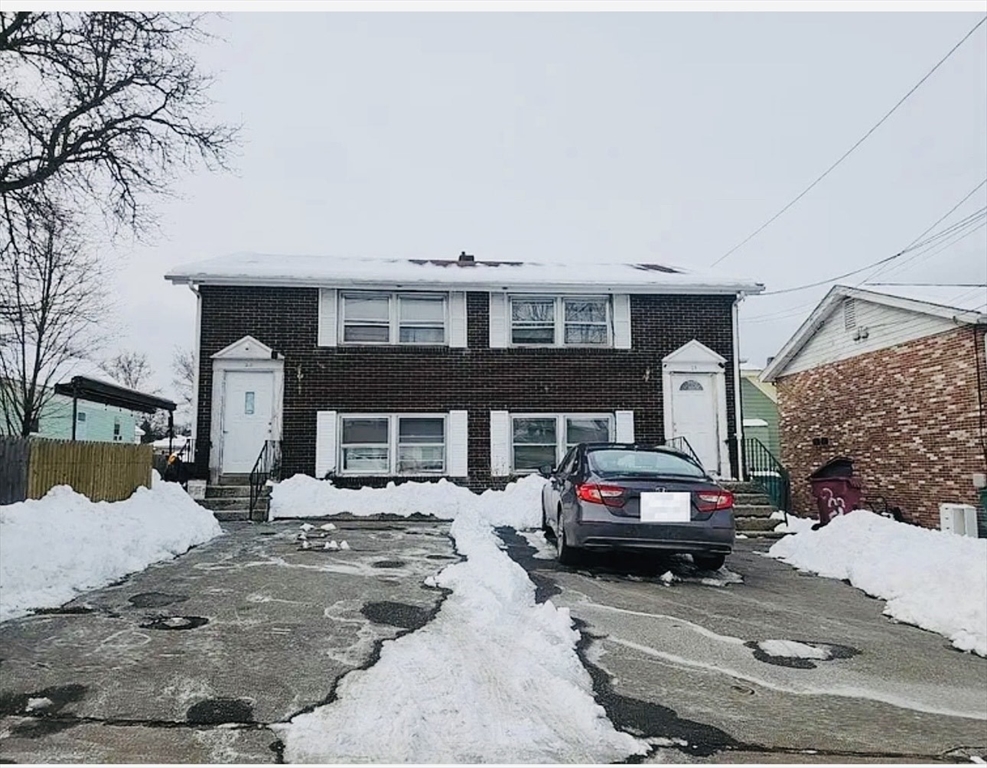 23 Hillcrest Dr, Lowell, Massachusetts, 4 Bedrooms Bedrooms, 10 Rooms Rooms,2 BathroomsBathrooms,Residential Income,For Sale,Hillcrest Dr,73460091