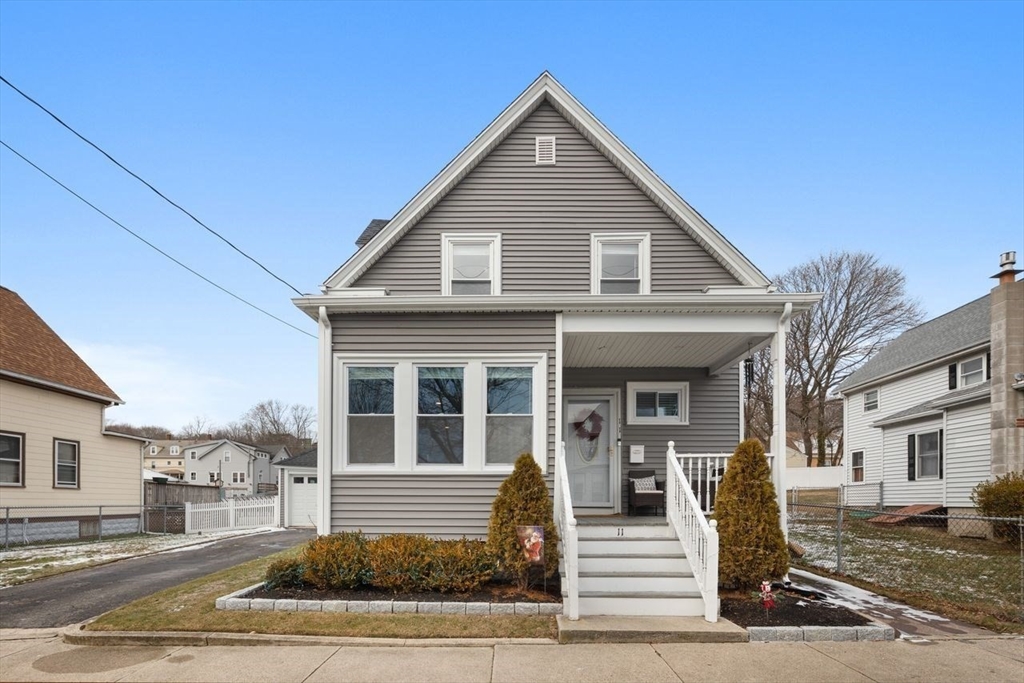 11 Richard St, Saugus, Massachusetts, 3 Bedrooms Bedrooms, 7 Rooms Rooms,1.5 BathroomsBathrooms,Residential,For Sale,Richard St,73462894