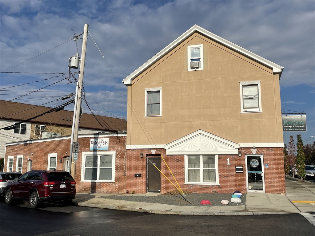 1 W Church St, Mansfield, Massachusetts, ,Commercial Sale,For Sale,W Church St,73373593