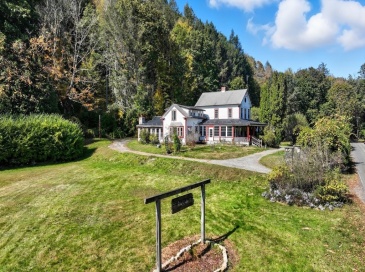 500 E River Rd, Chester, Massachusetts, 4 Bedrooms Bedrooms, 8 Rooms Rooms,2 BathroomsBathrooms,Residential,For Sale,E River Rd,73437930