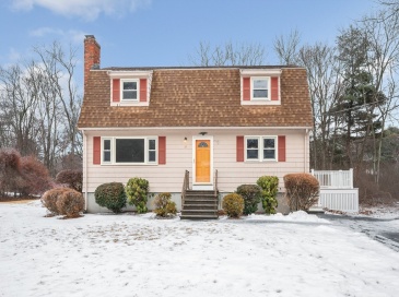 19 Fredrickson Rd, Billerica, Massachusetts, 3 Bedrooms Bedrooms, 7 Rooms Rooms,2 BathroomsBathrooms,Residential,For Sale,Fredrickson Rd,73468905