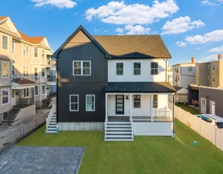 138 Eighteenth St., Fall River, Massachusetts, 3 Bedrooms Bedrooms, 8 Rooms Rooms,2.5 BathroomsBathrooms,Residential,For Sale,Eighteenth St.,73466046