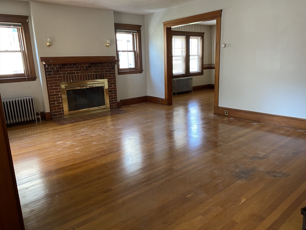 46 Grafton St, Arlington, Massachusetts, 2 Bedrooms Bedrooms, 6 Rooms Rooms,1 BathroomBathrooms,Residential Lease,For Rent,Grafton St,73477897
