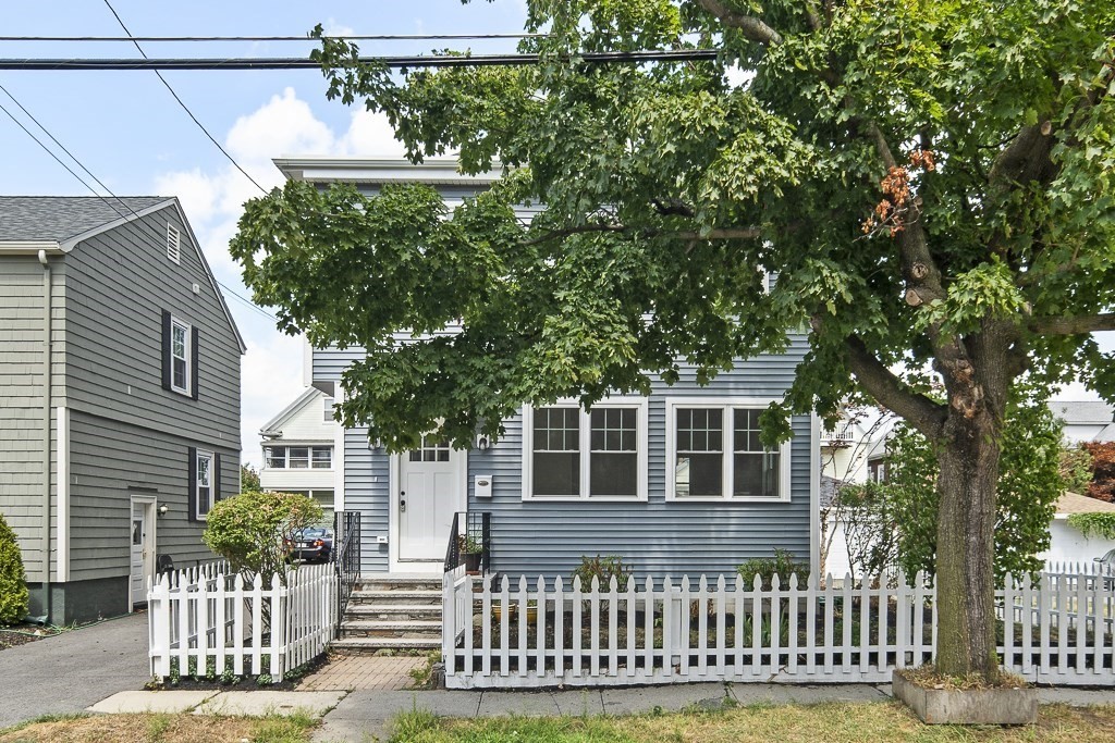 57 Yale St., Medford, Massachusetts, 5 Bedrooms Bedrooms, 7 Rooms Rooms,2.5 BathroomsBathrooms,Residential Lease,For Rent,Yale St.,73477885