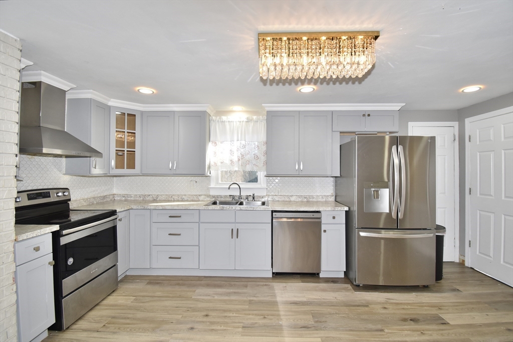 85 Orchard Street, Chicopee, Massachusetts, 4 Bedrooms Bedrooms, 6 Rooms Rooms,1.5 BathroomsBathrooms,Residential,For Sale,Orchard Street,73477928