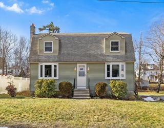 28 Armory Ln, Southbridge, Massachusetts, 3 Bedrooms Bedrooms, 6 Rooms Rooms,2 BathroomsBathrooms,Residential,For Sale,Armory Ln,73477975