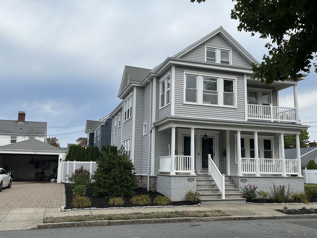 403-405 W Clinton Street, New Bedford, Massachusetts, 2 Bedrooms Bedrooms, 5 Rooms Rooms,1 BathroomBathrooms,Residential Lease,For Rent,W Clinton Street,73477971