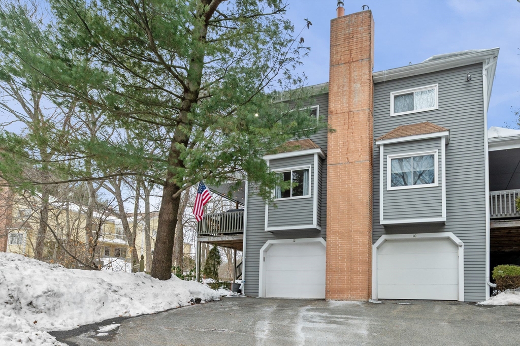 12 Lightning Lane, Salem, Massachusetts, 2 Bedrooms Bedrooms, 5 Rooms Rooms,2.5 BathroomsBathrooms,Residential,For Sale,Lightning Lane,73477992