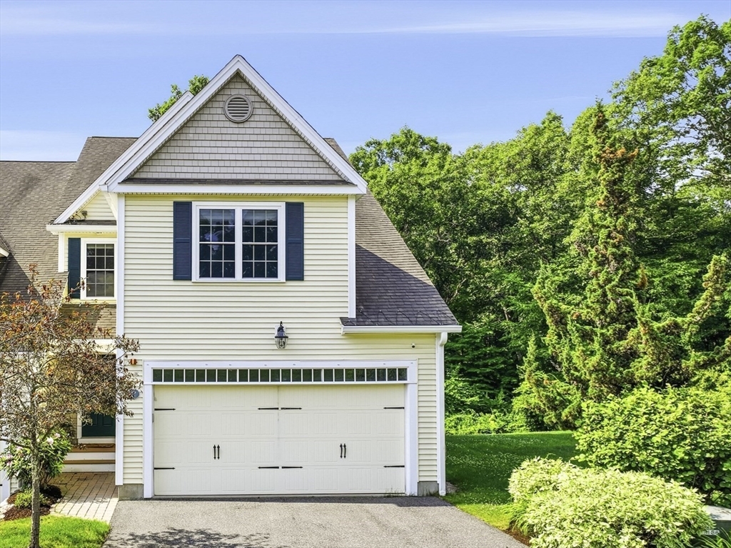 2 Trevor Lane, Hopkinton, Massachusetts, 2 Bedrooms Bedrooms, 9 Rooms Rooms,3.5 BathroomsBathrooms,Residential,For Sale,Trevor Lane,73478027