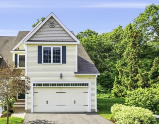 2 Trevor Lane, Hopkinton, Massachusetts, 2 Bedrooms Bedrooms, 9 Rooms Rooms,3.5 BathroomsBathrooms,Residential,For Sale,Trevor Lane,73478027