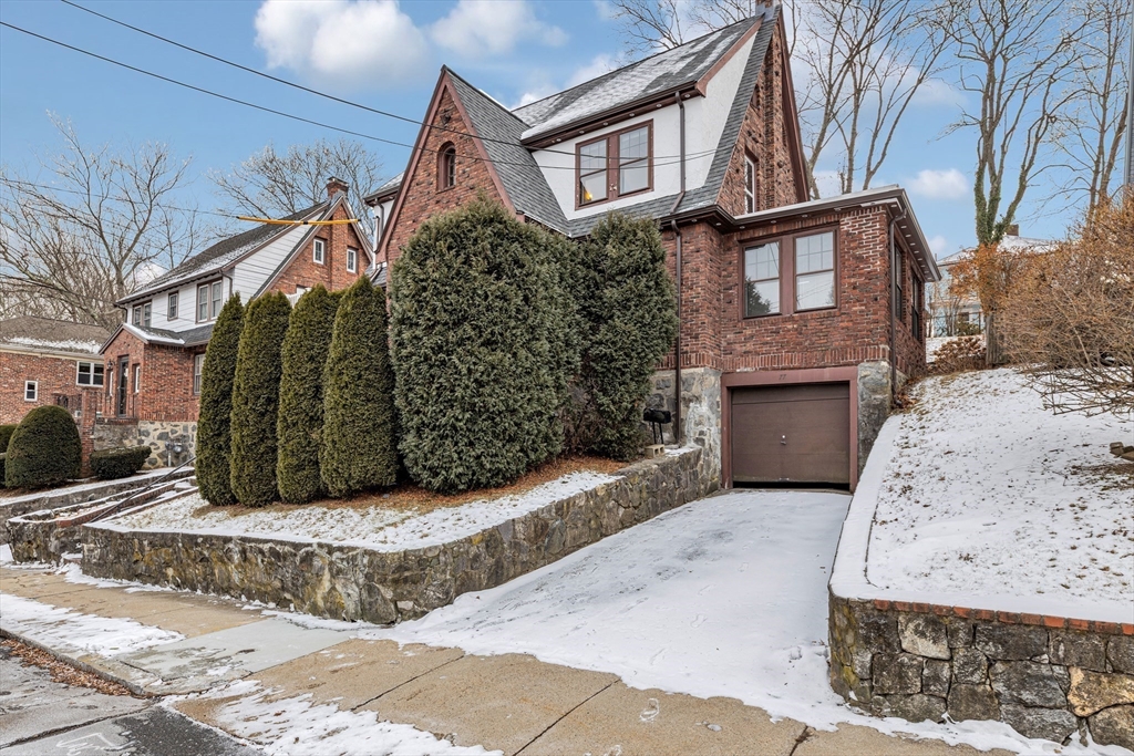 77 Undine Rd, Boston, Massachusetts, 3 Bedrooms Bedrooms, 7 Rooms Rooms,1.5 BathroomsBathrooms,Residential,For Sale,Undine Rd,73465853
