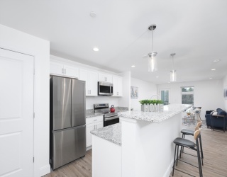 2 Hotel Ave, Peabody, Massachusetts, 1 Bedroom Bedrooms, 3 Rooms Rooms,1 BathroomBathrooms,Residential Lease,For Rent,Hotel Ave,73478041